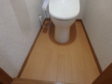 トイレクッションフロアー張り替え.jpg